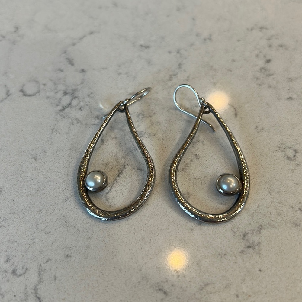 Silpada retired sterling silver and pearl earrings